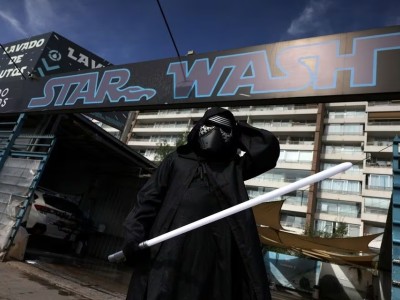 Disney подает в суд на чилийскую автомойку Star Wash, выполненную в стилистике «Звёздных войн»